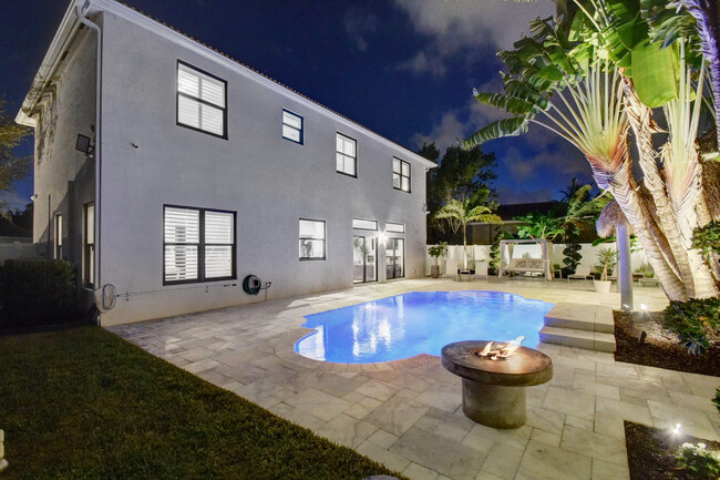 Building Photo - 6298 Sand Hills Cir