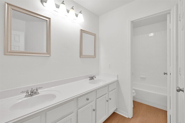 Building Photo - 28807 Hidden Cove Dr