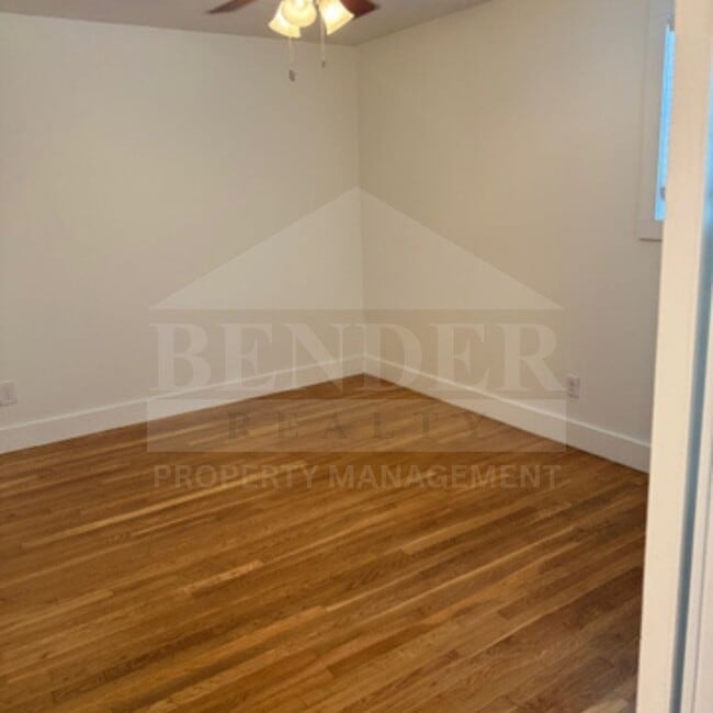 Building Photo - BEAUTIFUL REMODELED HOME