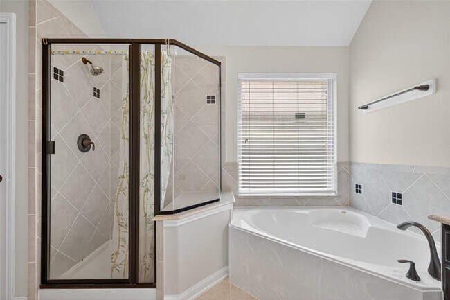 Building Photo - 15918 Keystone Ridge Ln