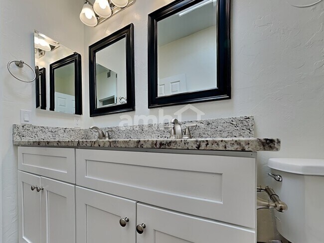 Building Photo - 10191 N Tarheel Pl