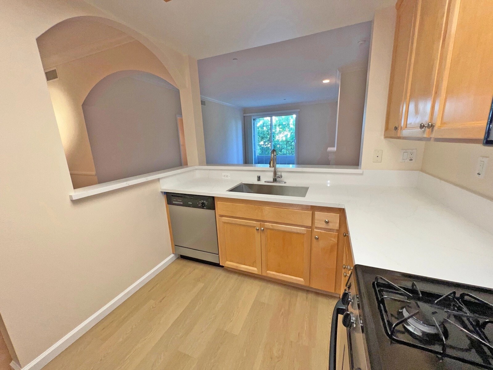 Building Photo - 2969 Kelton Ave