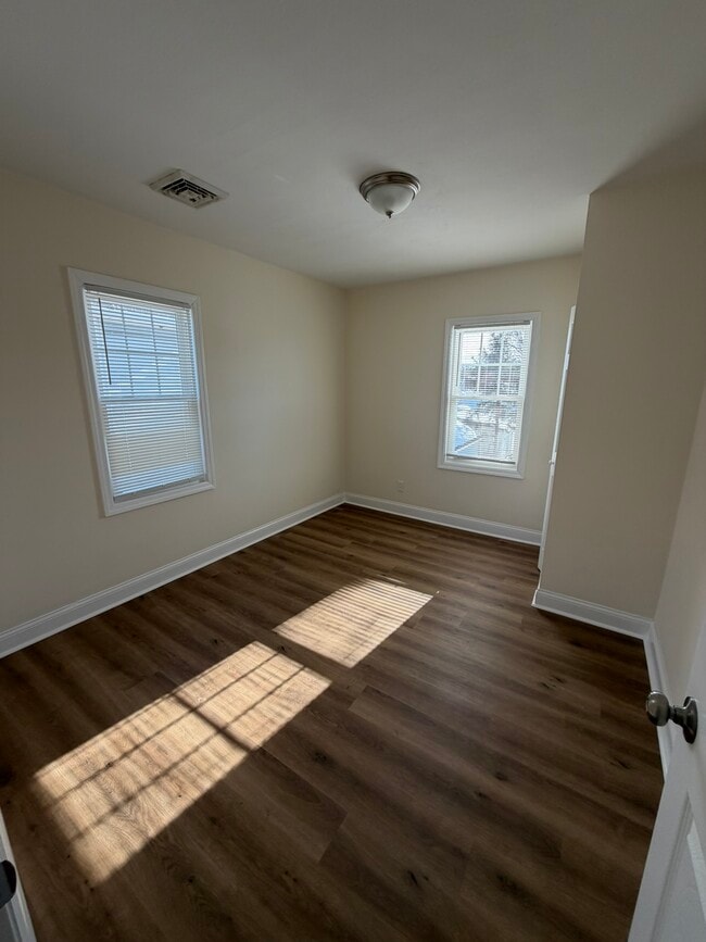 Building Photo - 1767 Hamilton Ave