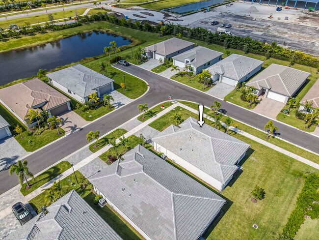 Building Photo - 12555 SW Manatee Marsh Ter