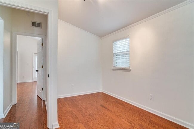 Building Photo - 1756 Dresden Dr