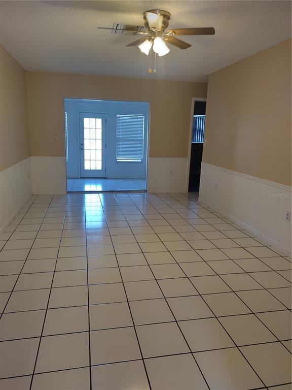 Building Photo - 2131 OrangePointe Ave
