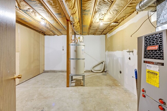 Building Photo - 4617 Basswood Ct SE
