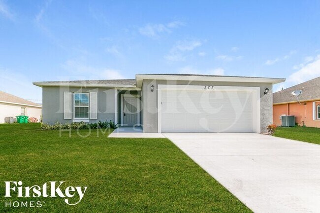 Primary Photo - 373 SW Fig Ave