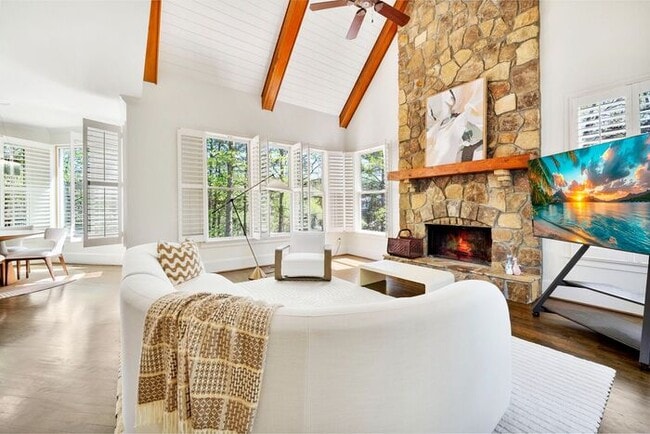 Building Photo - 7015 Blackthorn Ln