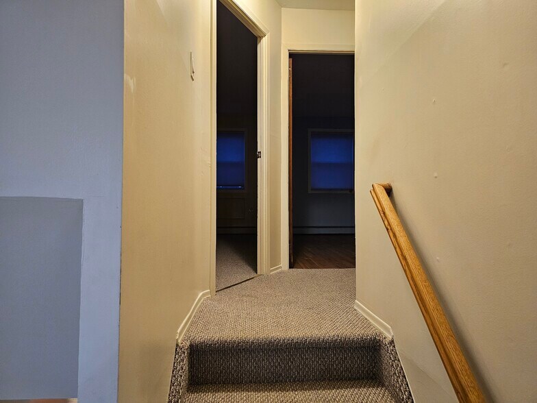 Building Photo - 7214 Bergen Ct