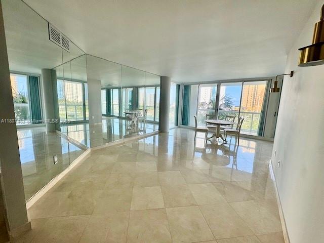 Building Photo - 16400 Collins Ave