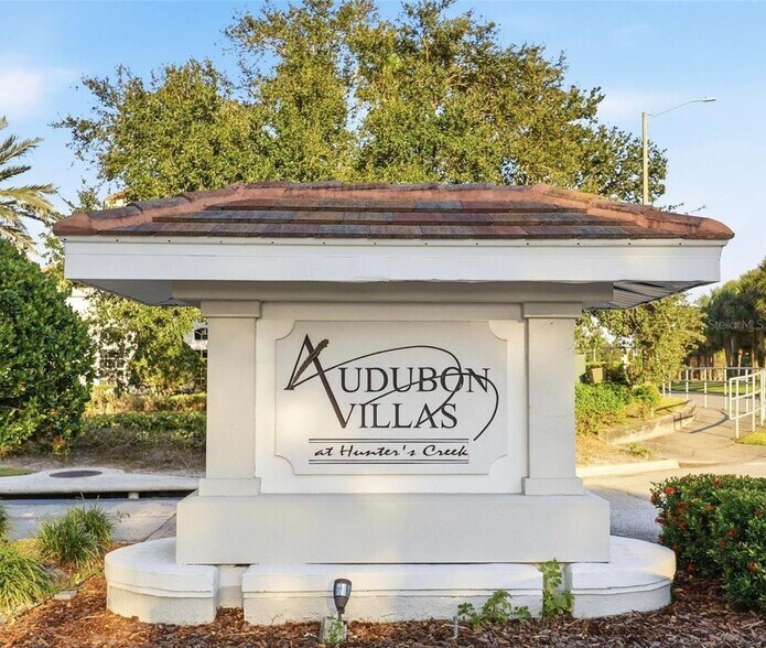 Building Photo - 13803 Fairway Island Dr