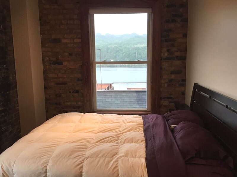 Building Photo - 418 Shelden Ave