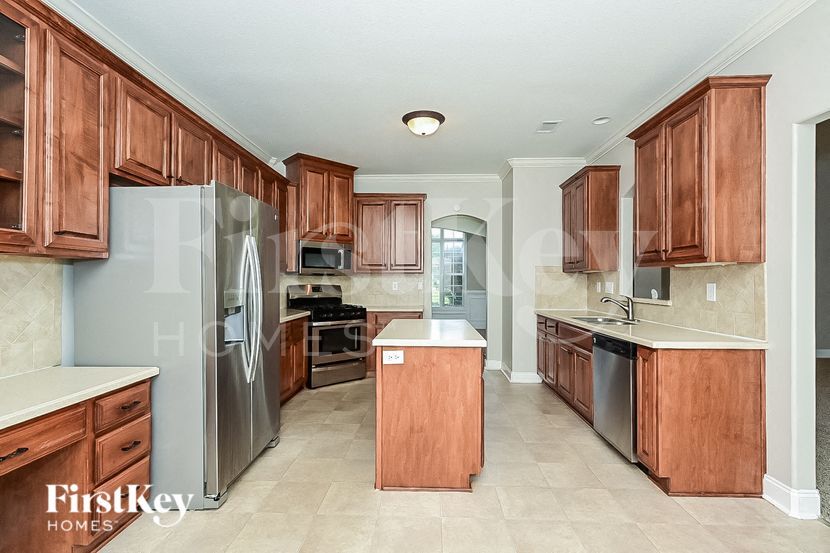 Building Photo - 489 Glouchester Dr