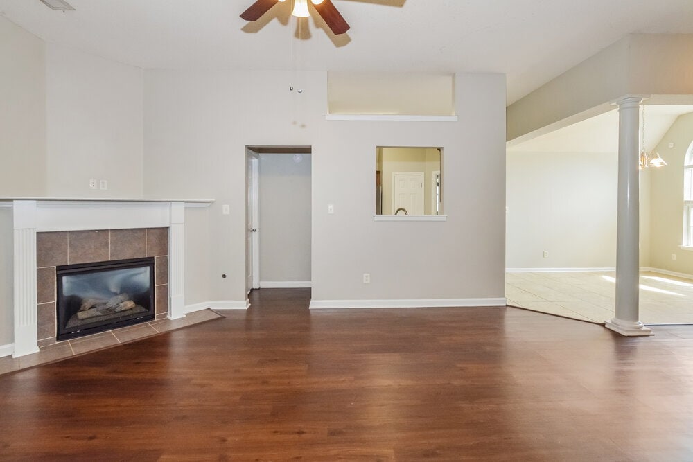 Building Photo - 7158 Crape Myrtle Dr