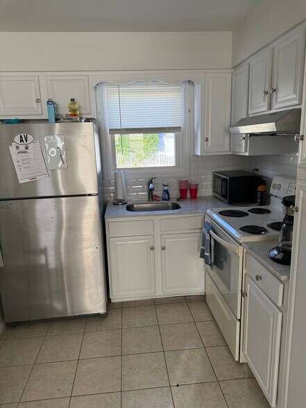 Building Photo - 18 Avalon Blvd