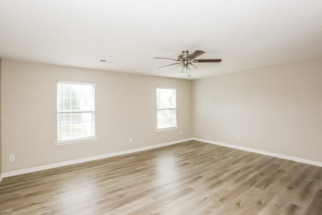 Building Photo - 2329 Apple Glen Ln