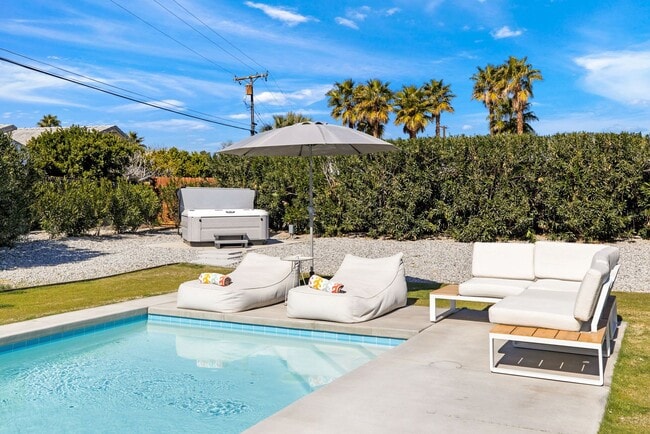 Building Photo - El Retiro - Pool, Jacuzzi, and Private Yard