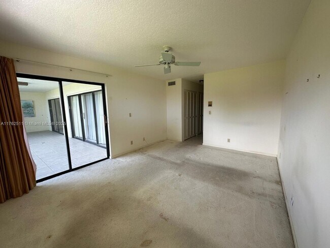 Building Photo - 12524 Shoreline Dr
