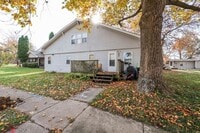 Building Photo - 809 E Park St