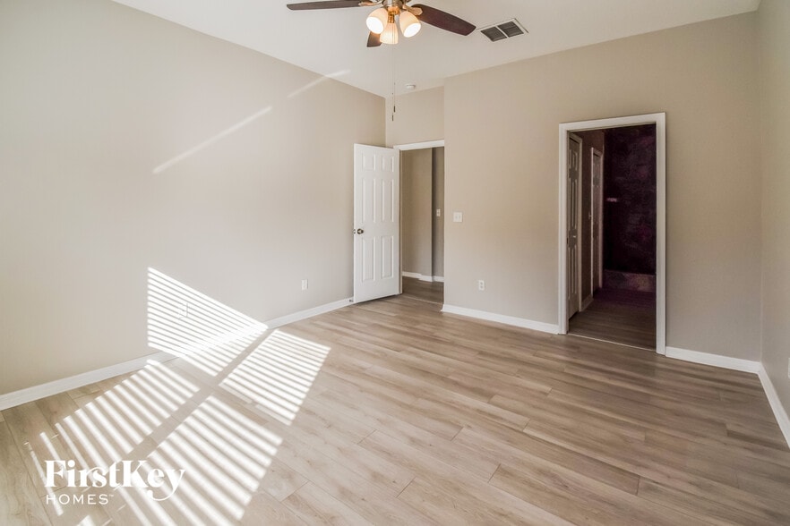 Building Photo - 722 Parsons Pointe St