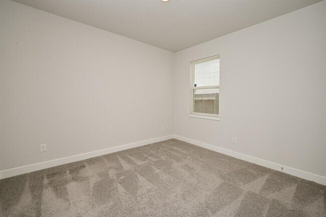 Building Photo - 9222 Dearborn Knoll Dr