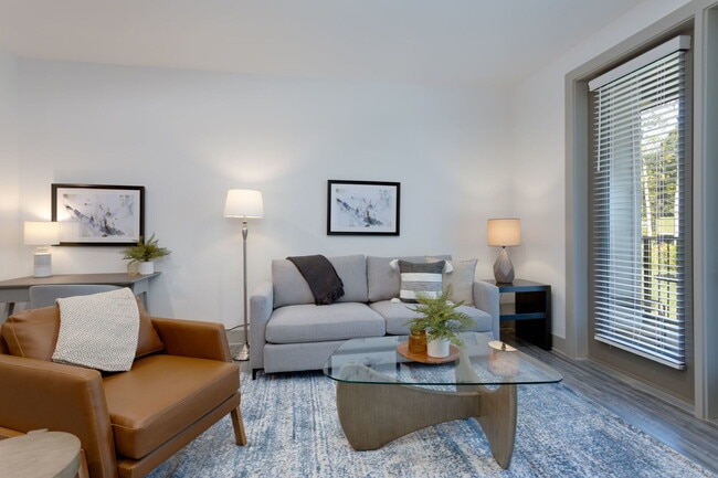 Building Photo - 950 Brittany Park Dr