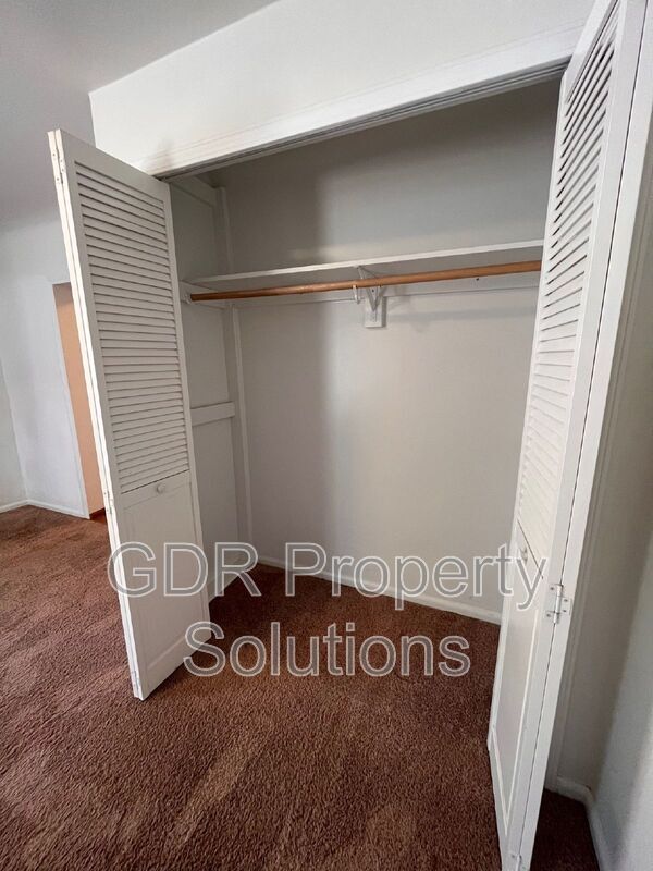 Building Photo - 305 Wilshire Dr SW