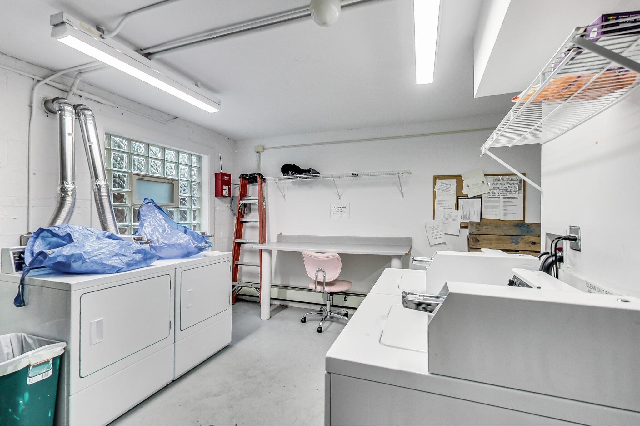 Building Photo - 822 Seward St