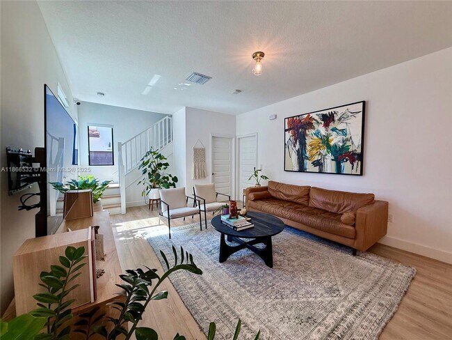 Building Photo - 4803 NW 83rd Ct