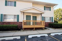 Building Photo - Hickory Grove