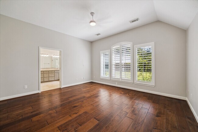 Building Photo - 12015 Wynmar Ln