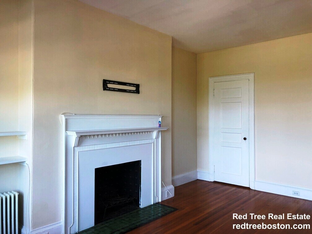 Building Photo - 470 Beacon St