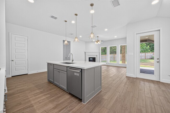 Building Photo - 232 W Netleaf Ct