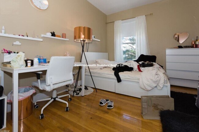 Building Photo - 17 Highgate St