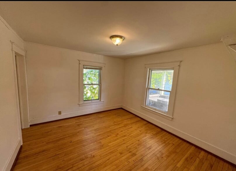 Building Photo - 7 Elizabeth St