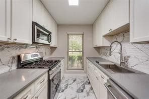 Building Photo - 13030 Mitchwin Rd