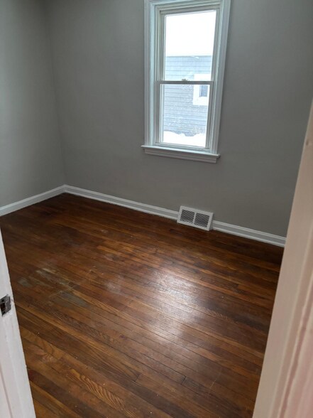 Building Photo - 5717 Archmere Ave