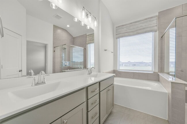 Building Photo - 21131 Medina River Dr