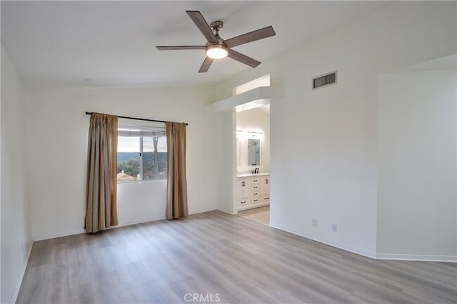 Building Photo - 24055 Golden Pheasant Ln