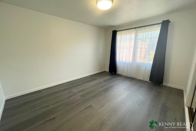 Building Photo - Fully Remodeled 3 Bedroom Home in Sunshine...