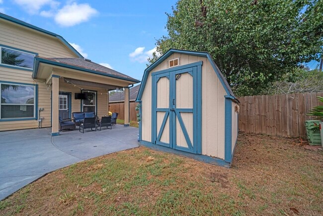 Building Photo - 2413 Quiet Arbor Ln