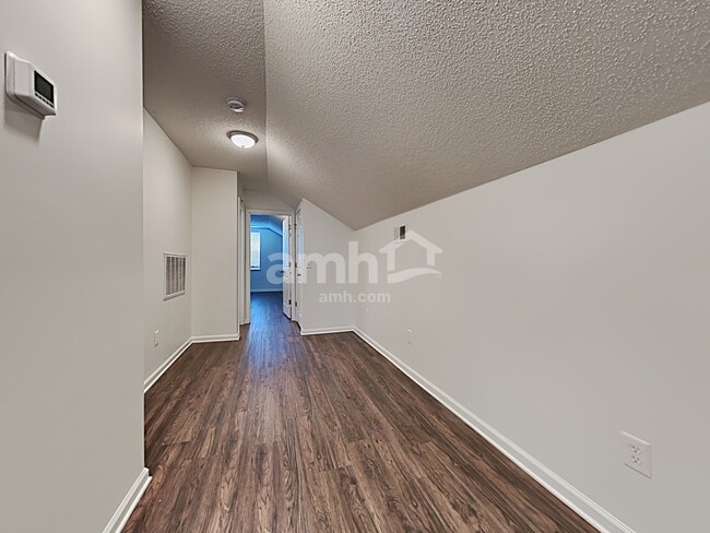 Building Photo - 1051 Briar Rose Ln