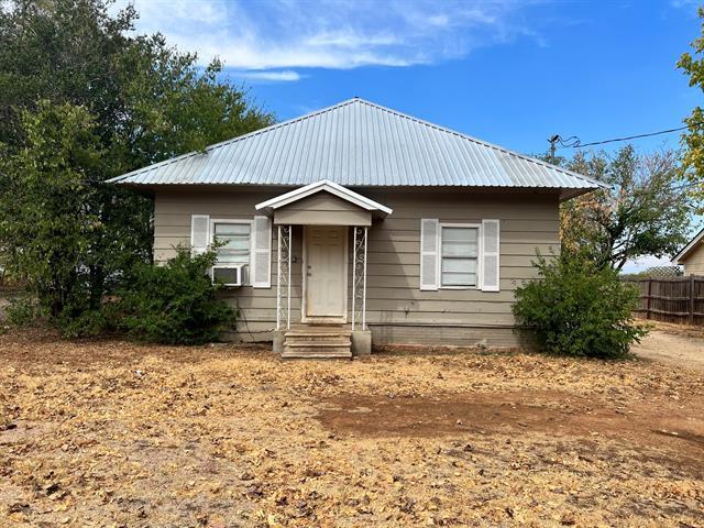 Primary Photo - 316 Bush Dr