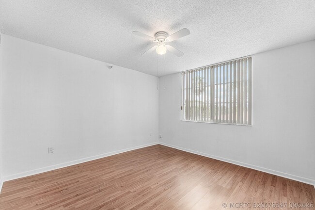 Building Photo - 167 Yacht Club Way