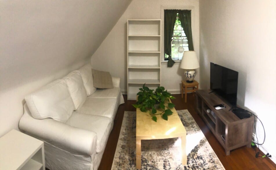 Building Photo - 2879 Ludlow Rd