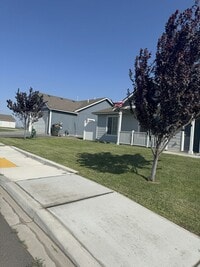 Building Photo - Orchard Terrace Umatilla