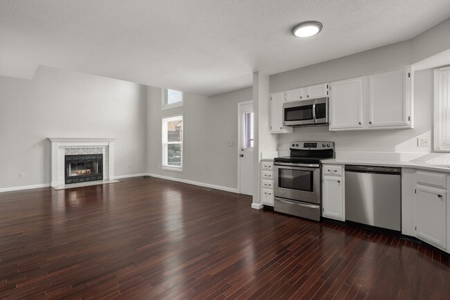 Building Photo - 2236 Sunleaf Ct