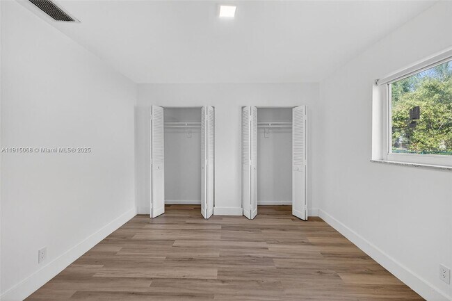 Building Photo - 11301 NW 39th St