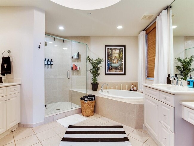 Building Photo - 4201 Bayshore Blvd